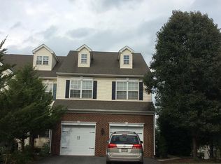 5235 Greenlawn Dr, Macungie, PA 18062