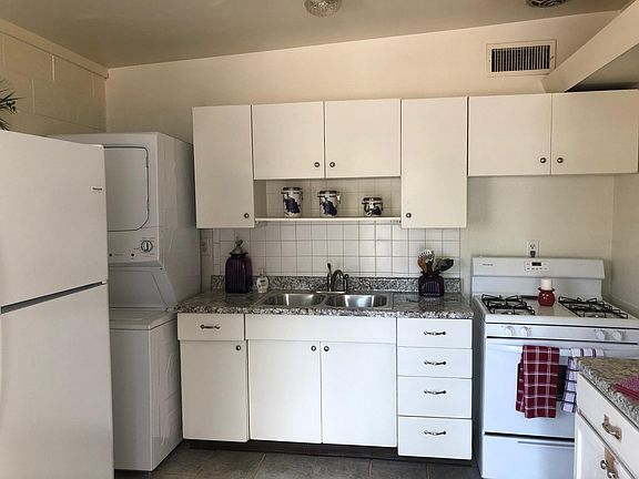 3rd image of 1212 Phillips Ave