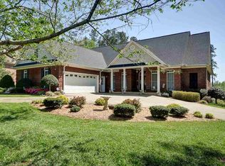 211 Cates Pond Ct, Spartanburg, SC 29301