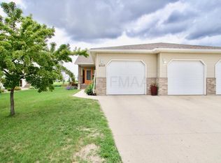 2717 Wheatland Dr S, Fargo, ND 58103