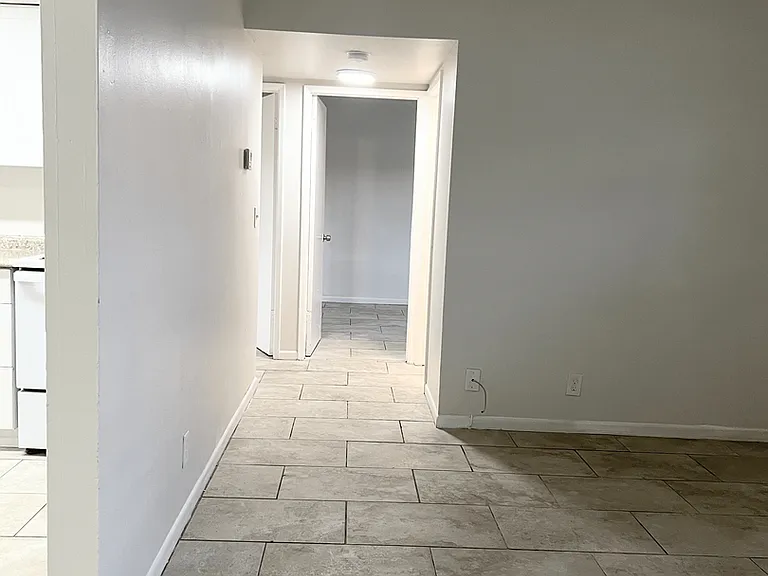 1911 N Haverhill Rd #11 — Photo 9