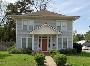 1802 Avenue O, Huntsville, TX 77340