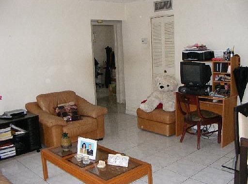 2nd image of 2840 Taylor St APT 21