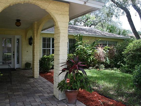 2nd image of 1418 Oleander Dr