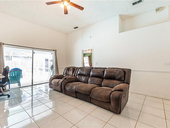 5th image of 11316 Maybrook Dr