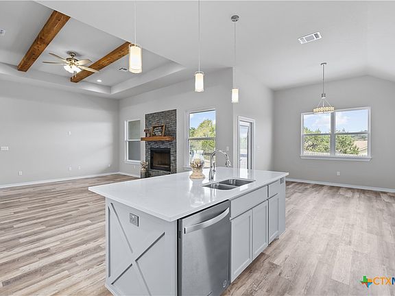 4th image of 1361 Yaupon Dr