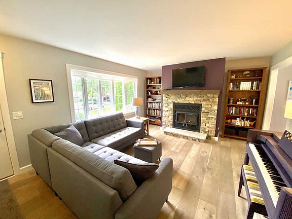 2nd image of 21304 W Highland Dr