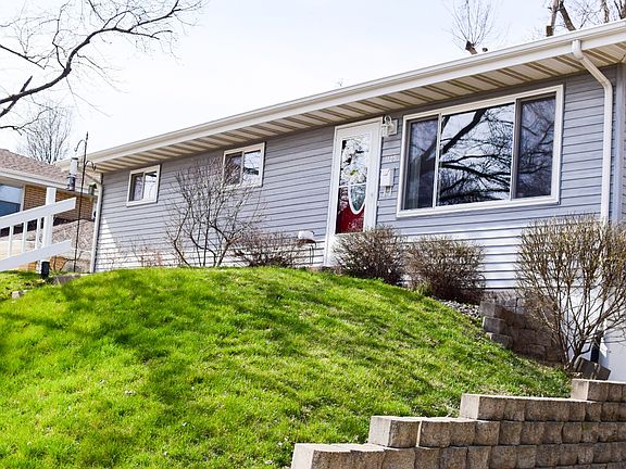 3rd image of 1125 Altura Dr