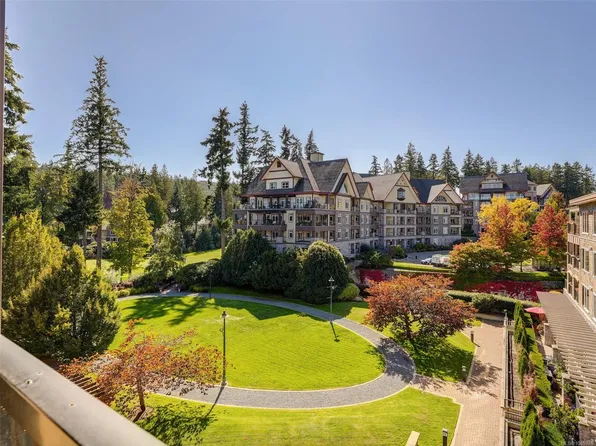 1335 Bear Mountain Pkwy #404, Langford, BC V9B 6T9