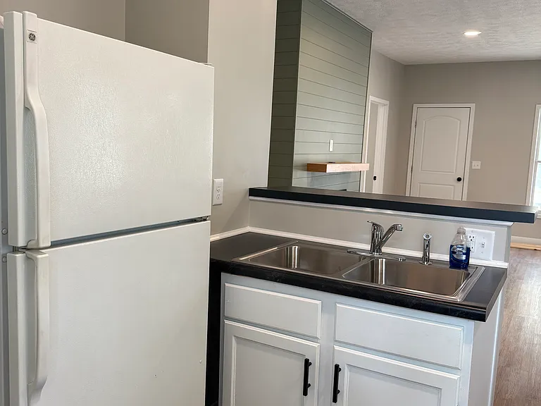 2251 Dudley St — Photo 8
