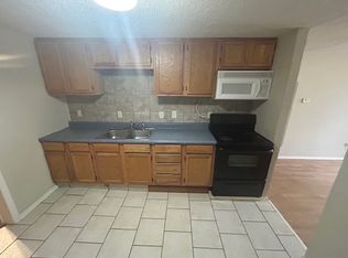 1024 S Edgemoor St, Wichita, KS 67218