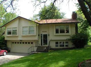 3508 SE Park Lane Ct, Topeka, KS 66605