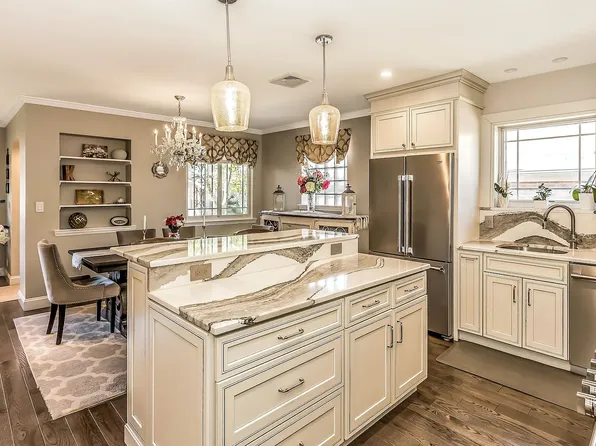 15729 11th Ave, Whitestone, NY 11357