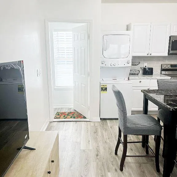 203 N Village St #B — Photo 15