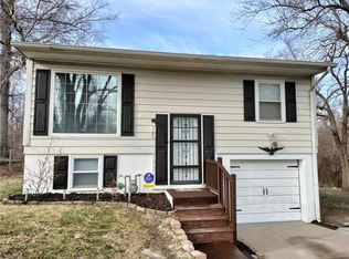 5101 Valley Ln, Saint Joseph, MO 64503