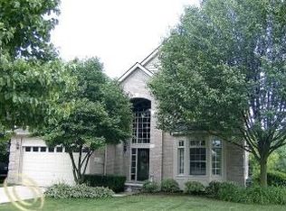 43475 Bennington Dr, Novi, MI 48375