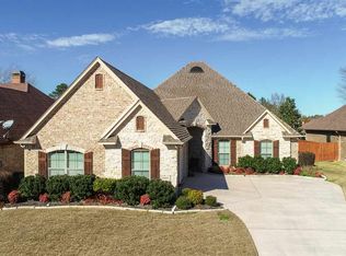 3805 Summerset Ct, Longview, TX 75605