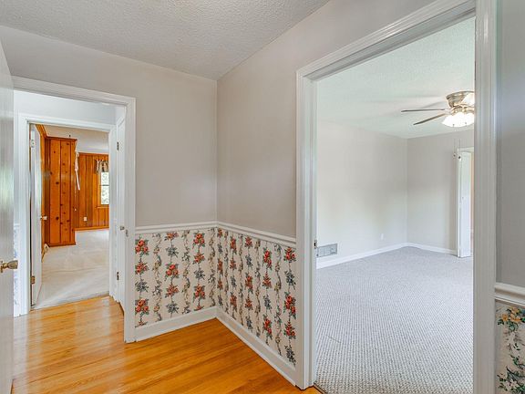 4th image of 9505 Puritan Rd