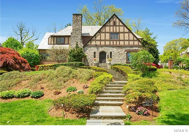 1st image of 12 Columbus Cir