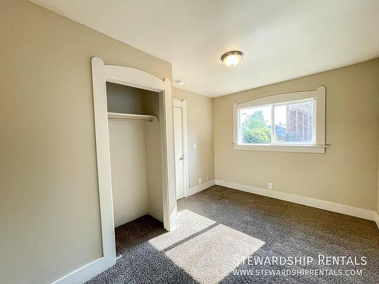 1745 Olive St — Photo 14