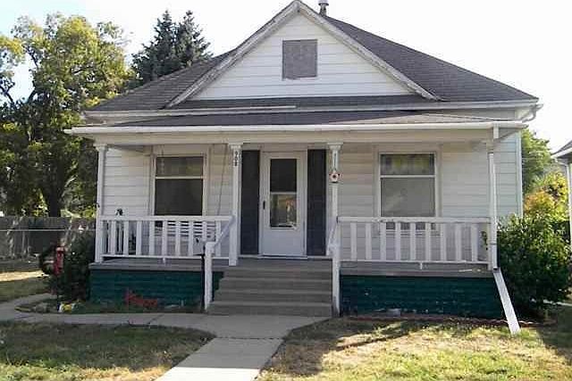1st image of 908 E 5th St