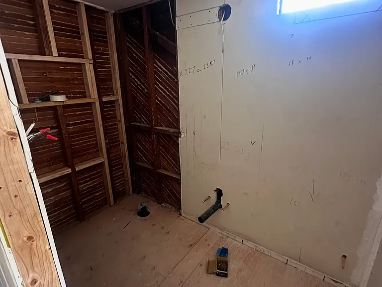349 W Lomita Ave — Photo 6
