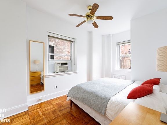 4th image of 306 Columbus Ave #39