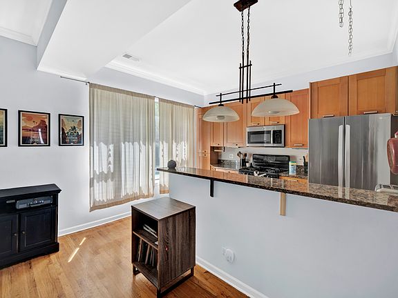 5th image of 1314 W North Shore Ave APT 1S
