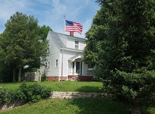 114 S 5th St, Howells, NE 68641