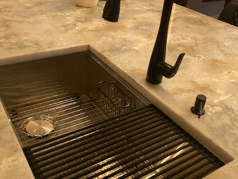 Premium dishwasher enhancing the kitchen's modern appeal.