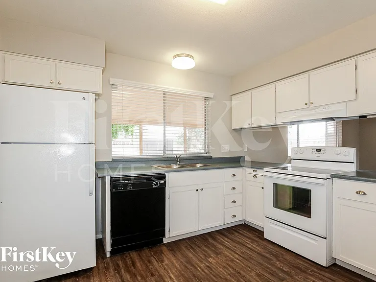 3846 W Dalphin Rd — Photo 6