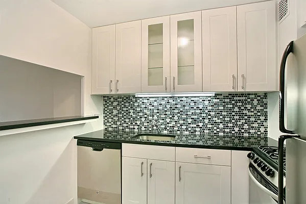 Sold by Corcoran | media 19