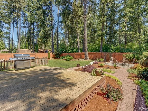 5th image of 22436 Parkcrest Ln SE