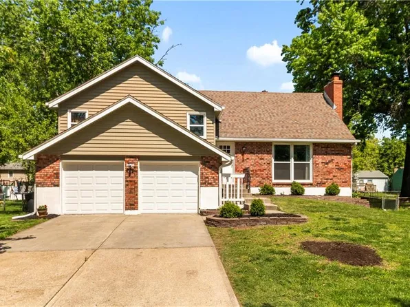 8212 E 134th Ter, Grandview, MO 64030