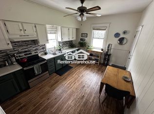 1049 7th St W FLOOR 2, Saint Paul, MN 55102