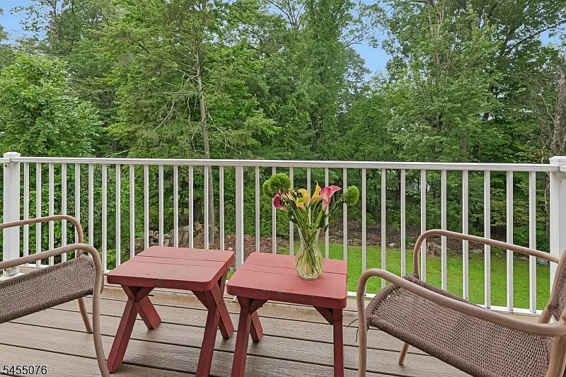 3 bed, 3.0 bath, $4,600 — Photo 4