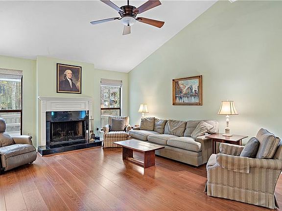 4th image of 665 N Beau Chene Dr APT 16