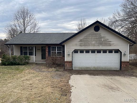 2nd image of 888 W Country Ln