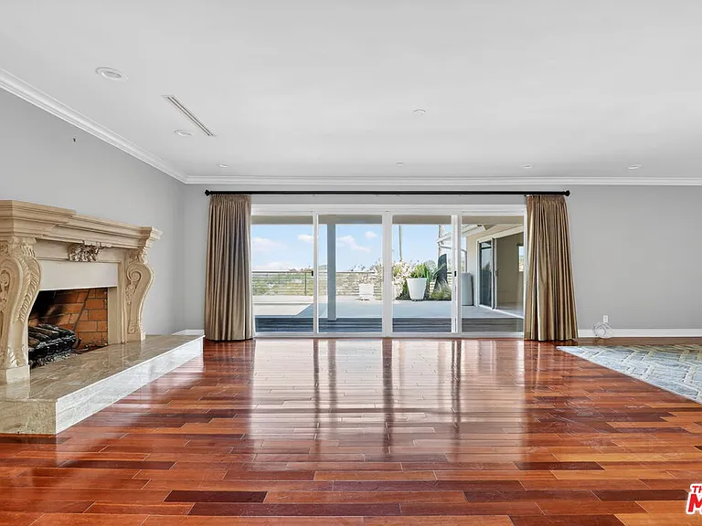 4186 Regal Oak Dr — Photo 20