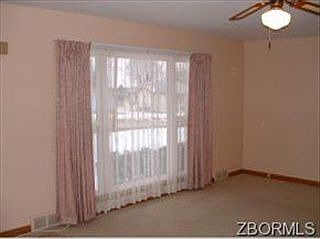 3rd image of 330 E Highland Dr