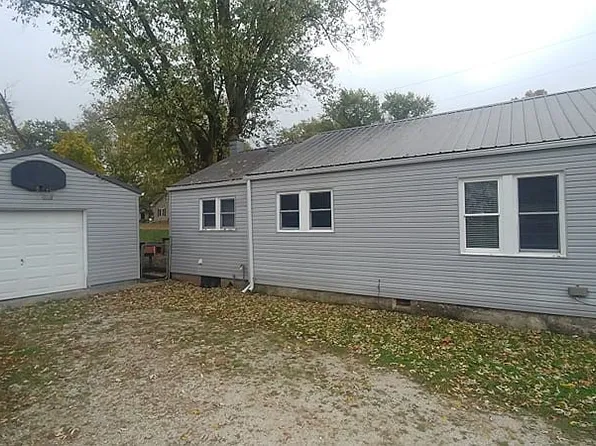 564 N Helm St, Paoli, IN 47454