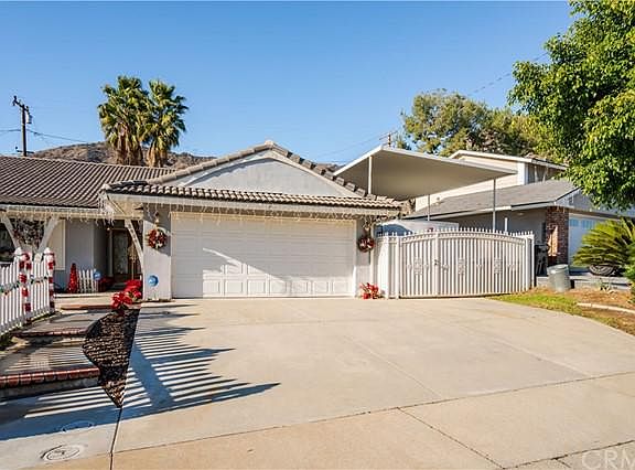 4th image of 3455 Deerlane Dr