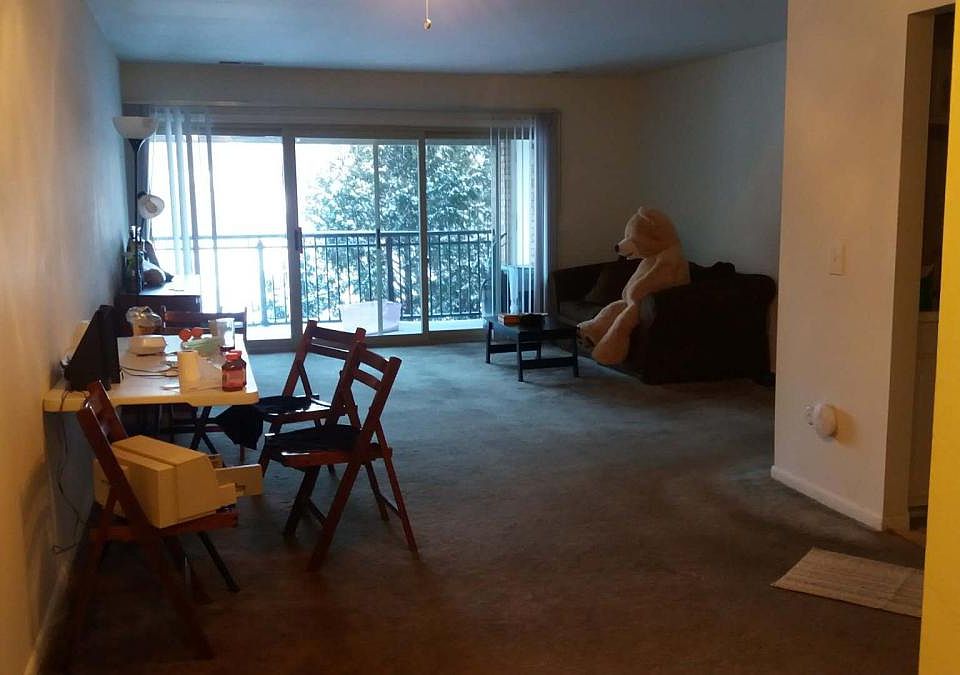 1st image of 2481 Lancashire Dr