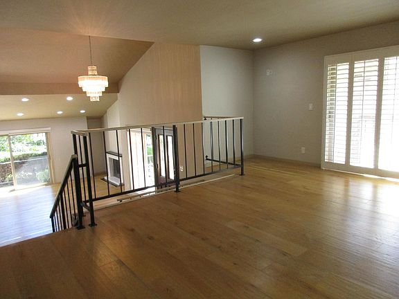5th image of 28211 Ridgepoint Ct