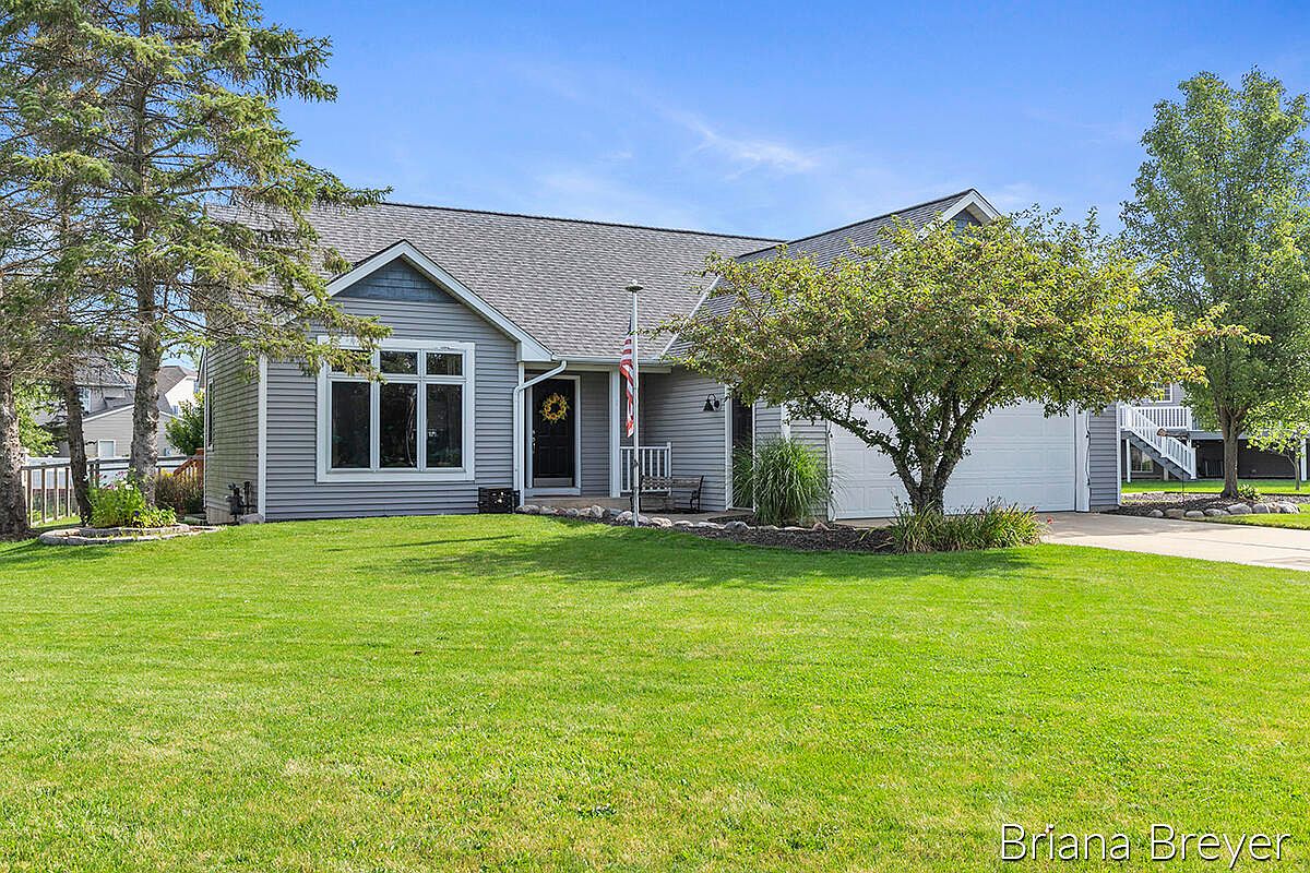 1448 W Springfield Cir, Zeeland, MI 49464 Zillow