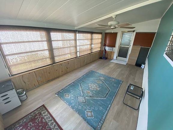 5th image of 2320 Bee Ridge Rd Lot 120