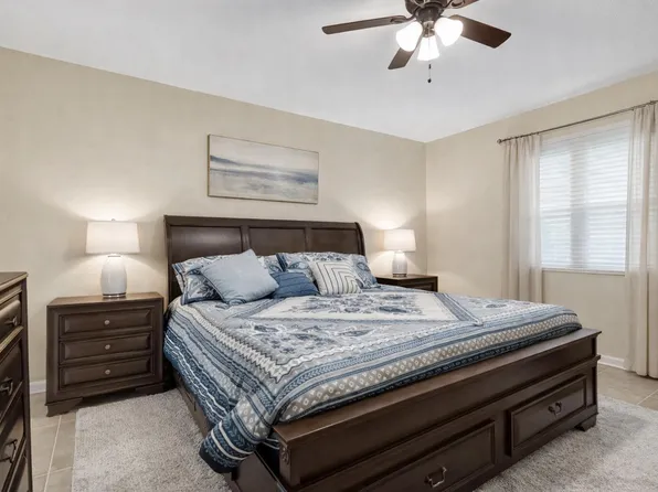 3990 NW 42nd Avenue Apt 304, Lauderdale Lakes, FL 33319