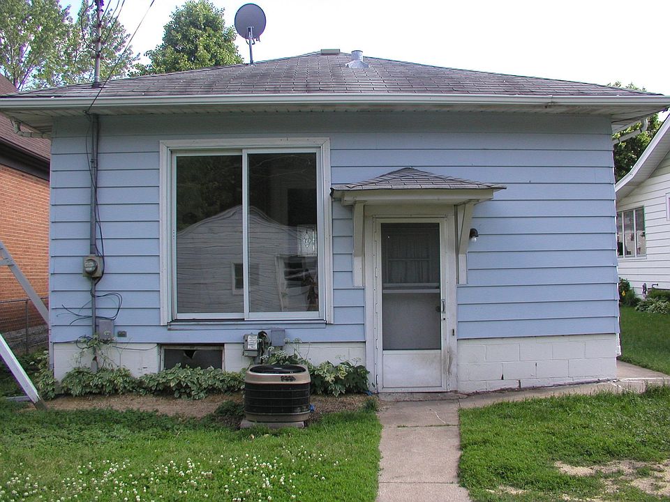 2nd image of 831 Watson Ave