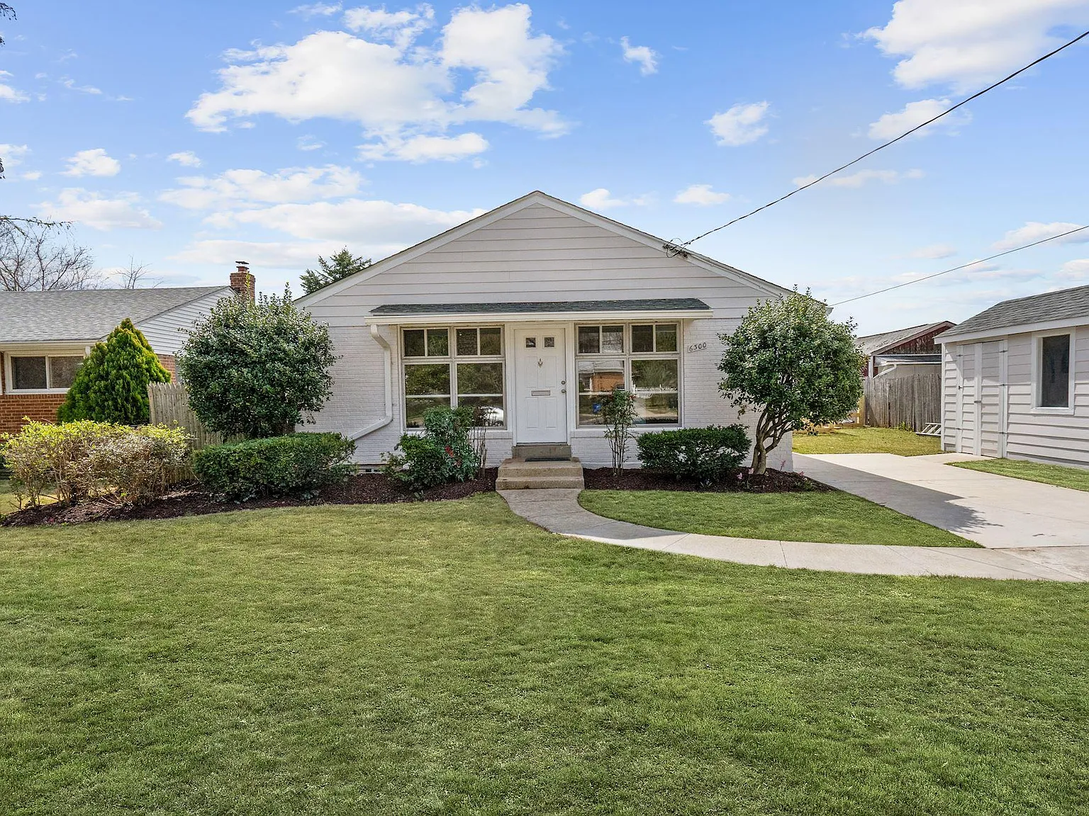 6300 Lone Oak Dr — Photo 1