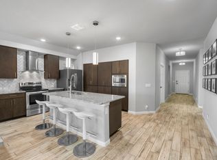 817 Cloverwood Dr, Crowley, TX 76036